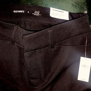 Old Navy Size 6 Pixie Flare Black Pants